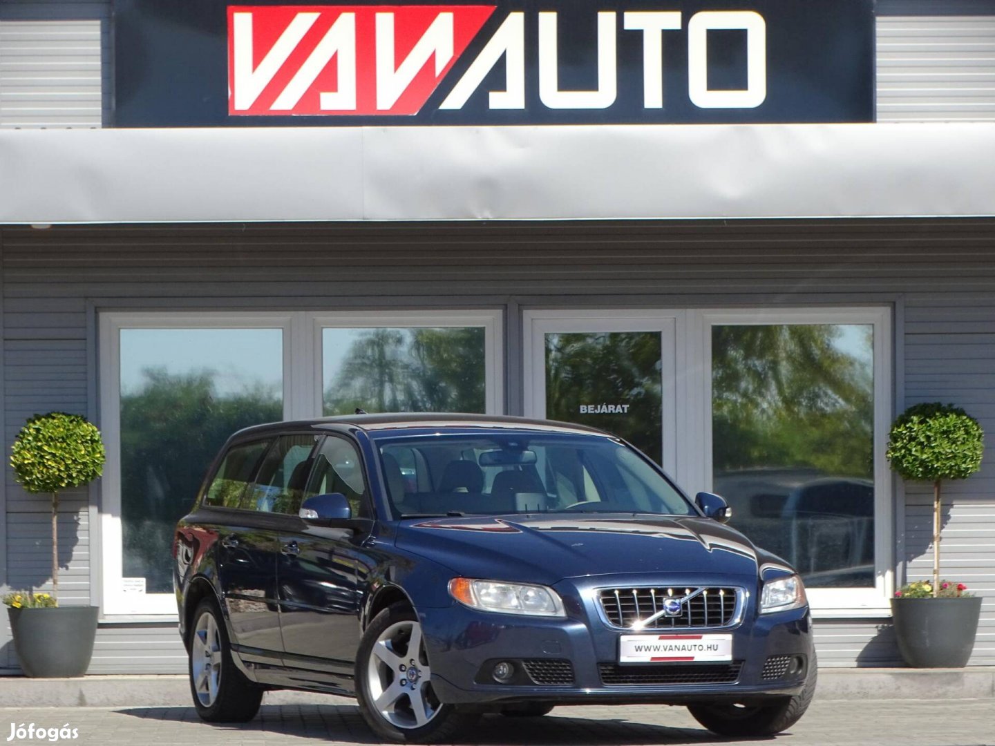 Volvo V70 2.4 D [D5] Momentum Geartronic Digit-...